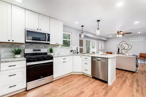 413 Woodland Hill Ct, Manchester, MO 63021 photo 6