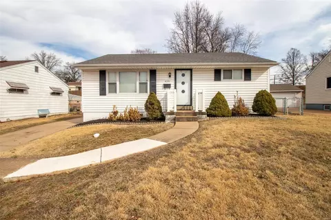 4331 Maroon Ct, Saint Louis, MO 63123