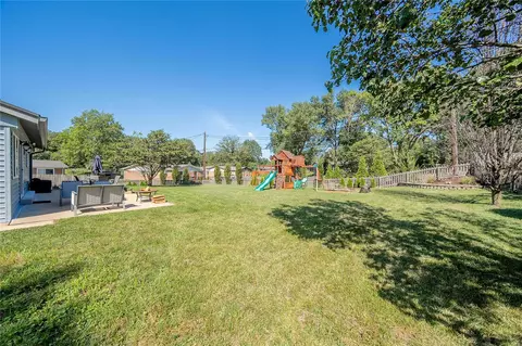 Exterior - 331 Elmcrest Dr, Ballwin, MO 63011 photo 13 of 19