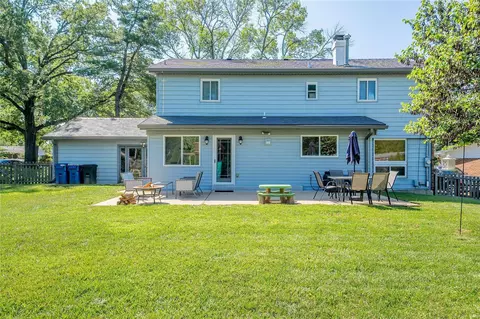 Exterior - 331 Elmcrest Dr, Ballwin, MO 63011 photo 16 of 19