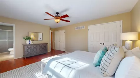 Bedroom - 331 Elmcrest Dr, Ballwin, MO 63011 photo 3 of 3