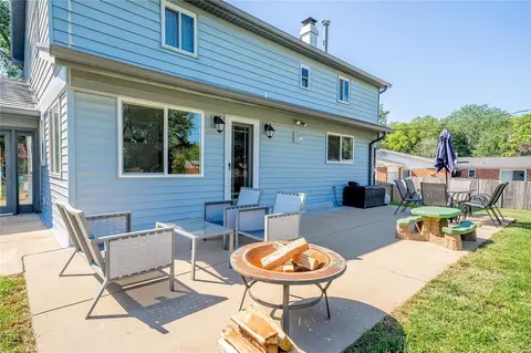 Exterior - 331 Elmcrest Dr, Ballwin, MO 63011 photo 10 of 19