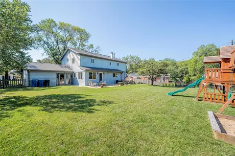 Exterior - 331 Elmcrest Dr, Ballwin, MO 63011 photo 14 of 19