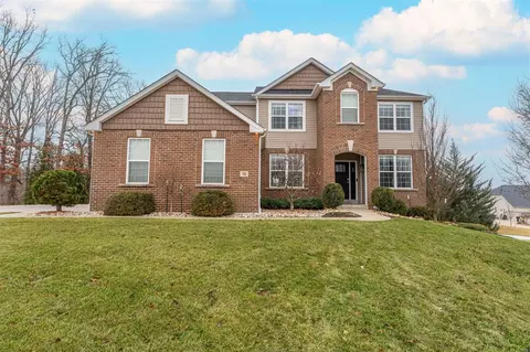 105 Woodspur Dr, Wentzville, MO 63385