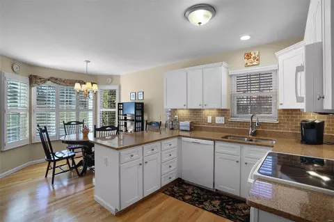 Kitchen - 147 Baxter Heights Ct, Manchester, MO 63011 photo 1 of 5