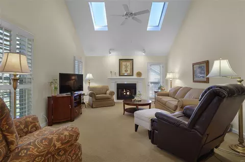Living - 147 Baxter Heights Ct, Manchester, MO 63011 photo 1 of 4