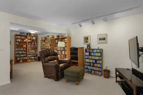 Living - 147 Baxter Heights Ct, Manchester, MO 63011 photo 4 of 4