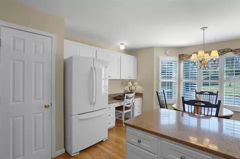 Kitchen - 147 Baxter Heights Ct, Manchester, MO 63011 photo 4 of 5