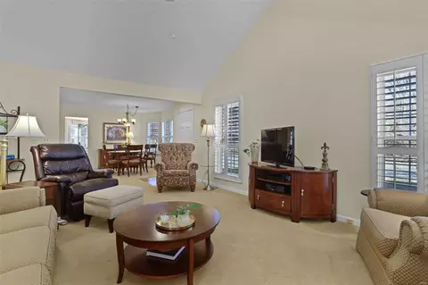 Living - 147 Baxter Heights Ct, Manchester, MO 63011 photo 2 of 4