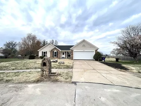 4219 Christus Ct, Florissant, MO 63034