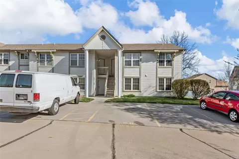 684 Sugar Trail Ct #3, Saint Peters, MO 63376