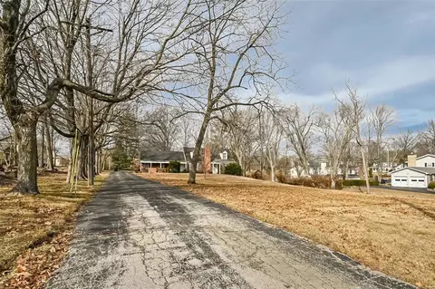 1901 N Ballas Rd, Saint Louis, MO 63131
