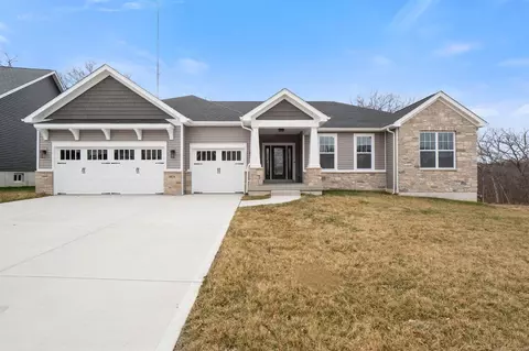 6874 Preservation Pkwy, Saint Louis, MO 63123