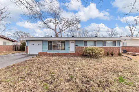 10568 Murat Dr, Saint Louis, MO 63136
