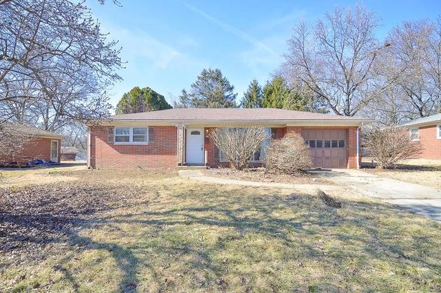 121 Brittany Ln, Belleville, IL 62223 | 17 Photos - Movoto