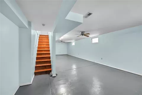 Entry Way - 3924 Eiler St, Saint Louis, MO 63116 photo 1 of 1