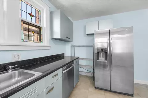 Kitchen - 3924 Eiler St, Saint Louis, MO 63116 photo 3 of 3