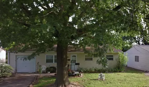 1417 Plaza Pl, Wentzville, MO 63385