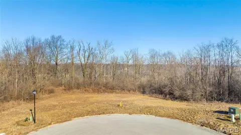 8038 Tahoe Rdg, Caseyville, IL 62232