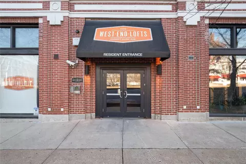 4100 Forest Park Ave #526, Saint Louis, MO 63108