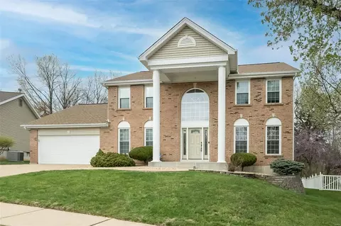 417 Roosevelt Woods Ct, Fenton, MO 63026