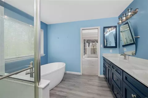 Bath - 4002 Radcliffe Place Ct, Wildwood, MO 63025 photo 2 of 4