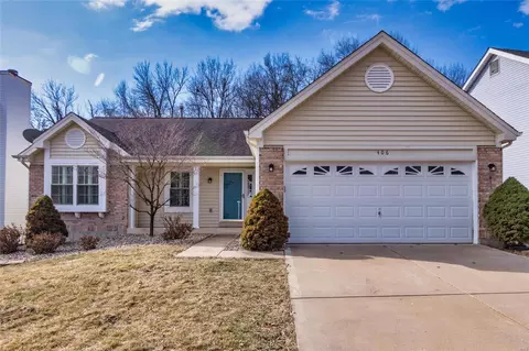 406 Autumn Peak Dr, Fenton, MO 63026