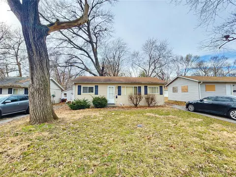 10329 Earl Dr, Saint Louis, MO 63136