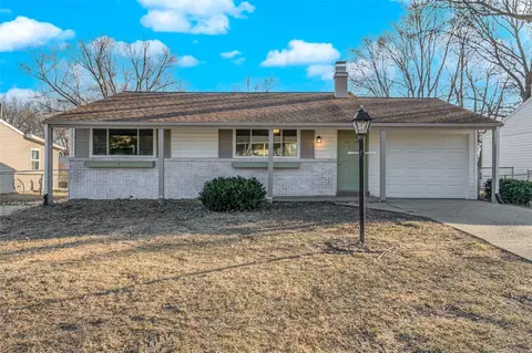 14 Hill Pl, Wentzville, MO 63385