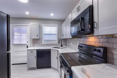 Kitchen - 16 Robert Ave, Ferguson, MO 63135 photo 4 of 4