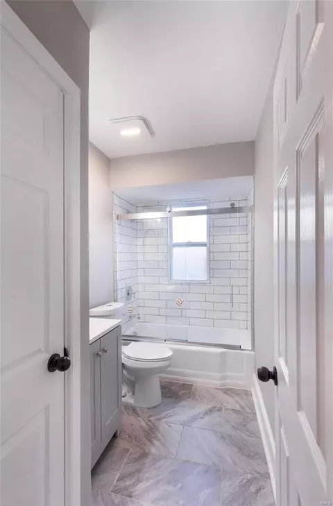 Bath - 16 Robert Ave, Ferguson, MO 63135 photo 1 of 3