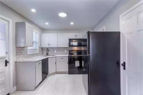 Kitchen - 16 Robert Ave, Ferguson, MO 63135 photo 1 of 4