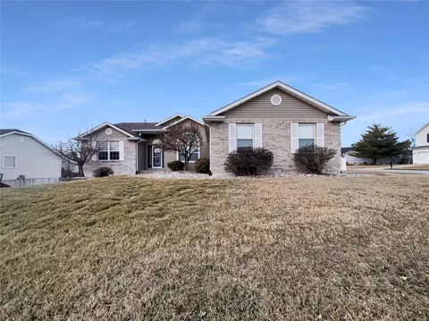 1009 Dardenne Woods Dr, Dardenne Prairie, MO 63368
