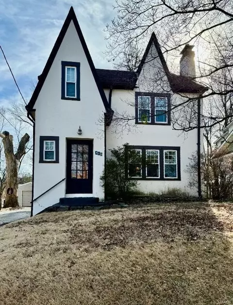 410 Fairview Ave, Webster Groves, MO 63119