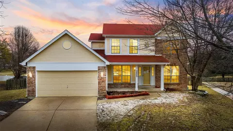 3800 Kentucky Derby Dr, Florissant, MO 63034