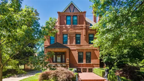 3117 Longfellow Blvd, Saint Louis, MO 63104