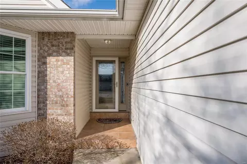 Exterior - 423 Dames Park Dr, O'fallon, MO 63366 photo 4 of 15
