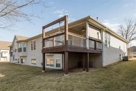 Exterior - 423 Dames Park Dr, O'fallon, MO 63366 photo 12 of 15