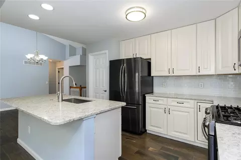 Kitchen - 423 Dames Park Dr, O'fallon, MO 63366 photo 6 of 6