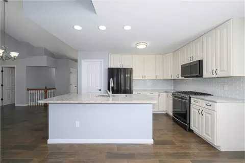 Kitchen - 423 Dames Park Dr, O'fallon, MO 63366 photo 2 of 6