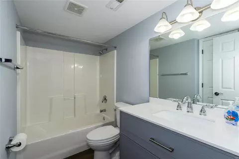 Bath - 423 Dames Park Dr, O'fallon, MO 63366 photo 6 of 7
