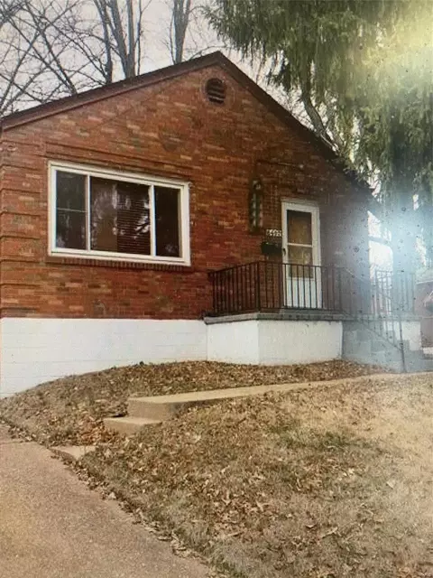 8407 Mclaran Ave, Saint Louis, MO 63136