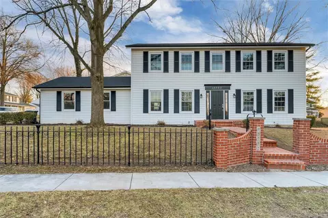 15752 Scenic Green Ct, Chesterfield, MO 63017