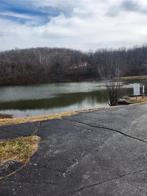 View/Area - 159 Colts Foot Ct #B, Eureka, MO 63025 photo 3 of 6
