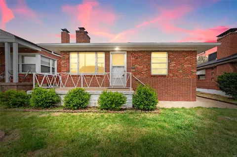 6938 Hampton Ave, Saint Louis, MO 63109