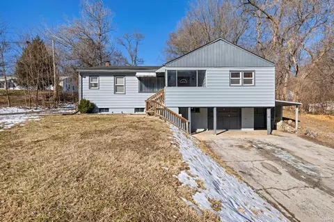 2727 W Randolph St, Saint Charles, MO 63301