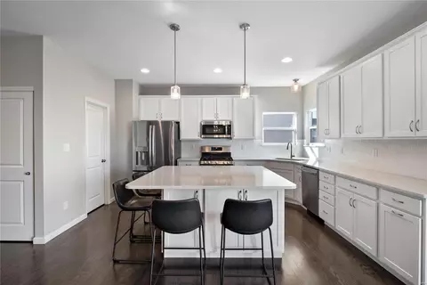 Kitchen - 1135 Patchwork Flds, Chesterfield, MO 63005 photo 1 of 6