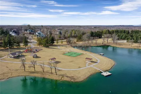 View/Area - 1135 Patchwork Flds, Chesterfield, MO 63005 photo 3 of 6