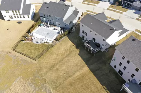 Exterior - 1135 Patchwork Flds, Chesterfield, MO 63005 photo 9 of 11