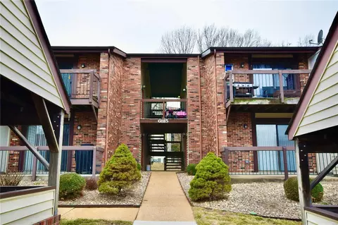 6815 Cottage Grove Ln #D, Saint Louis, MO 63129